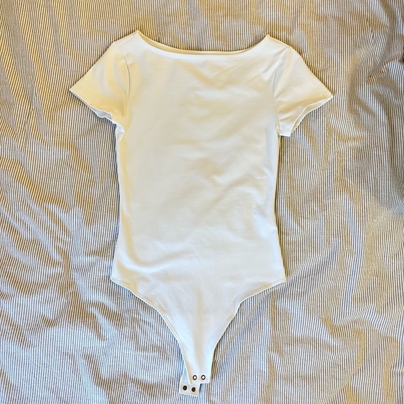 Chic boat neck white bodysuit - Picture 1 of 3